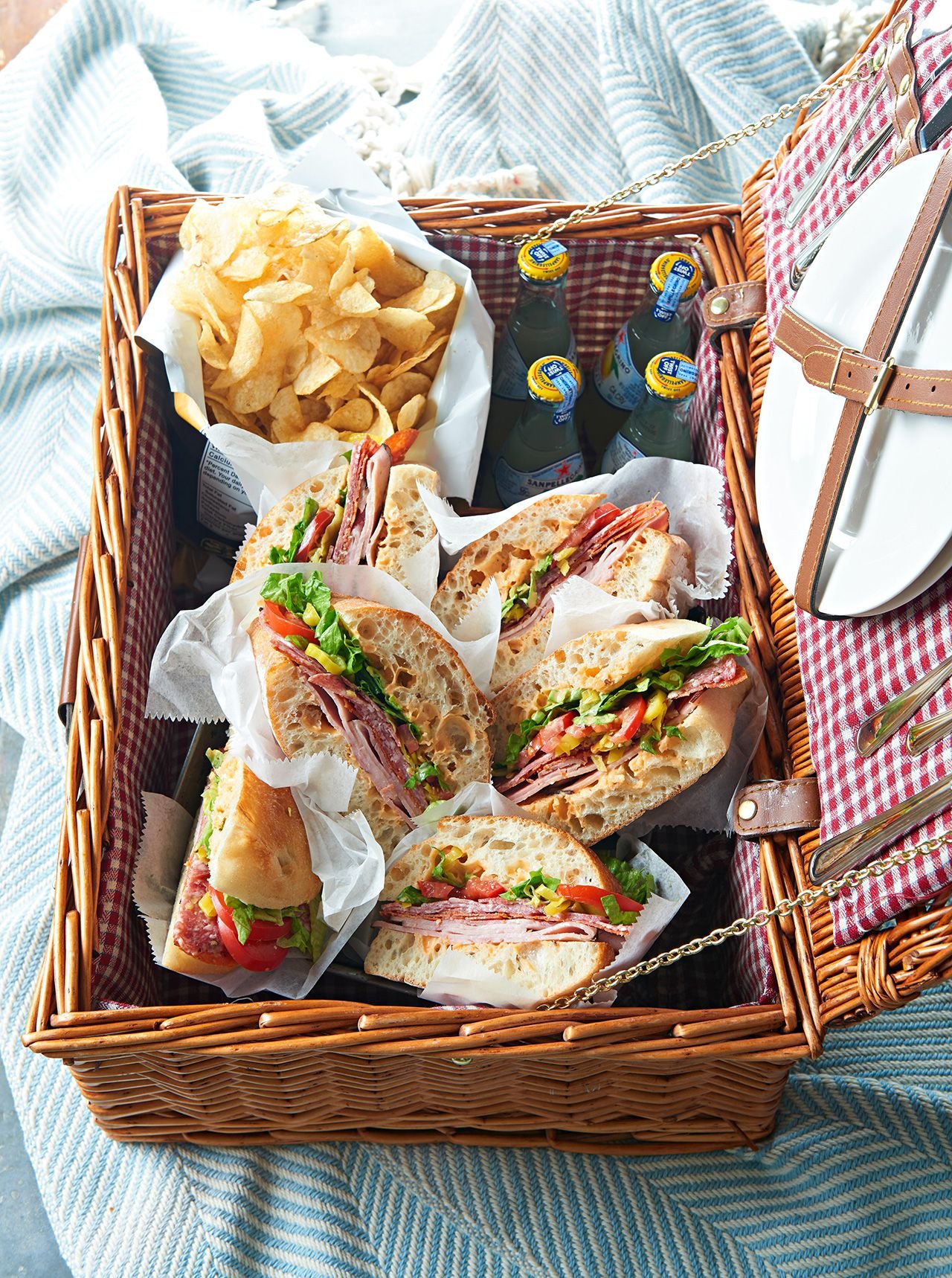 15 Picnic Sandwich Ideas to Enjoy Outdoors