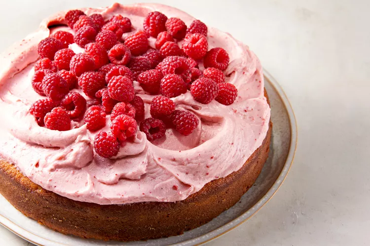 Put Down the Piping Bag and Try These Low-Stress (but Beautiful!) Ways to Decorate a Cake