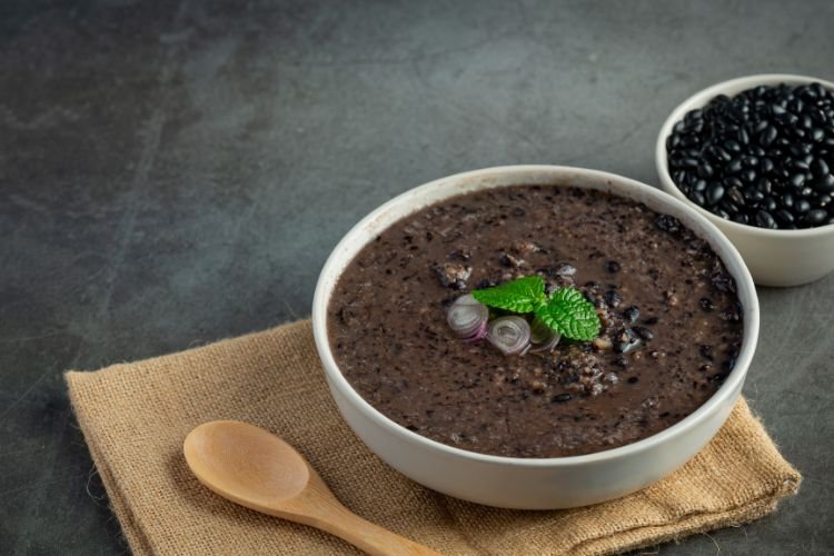 organic black lentils