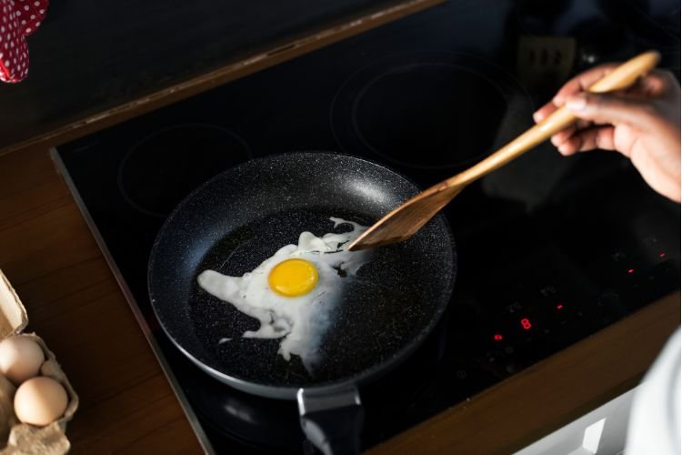 boil an egg for ramen