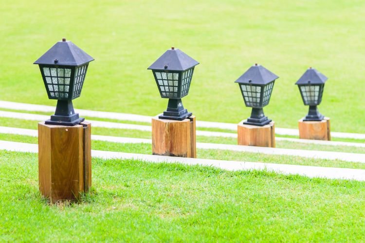 GAME Solar Pool Lights